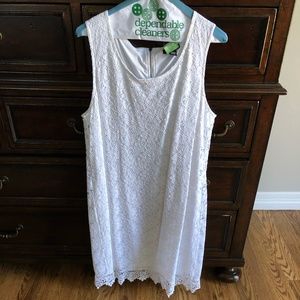 Alfoni- White Lace/Lined sleeveless dress